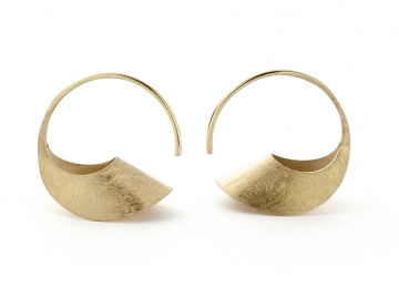 Geel gouden oorhangers geel_gouden_oor_hangers.jpg