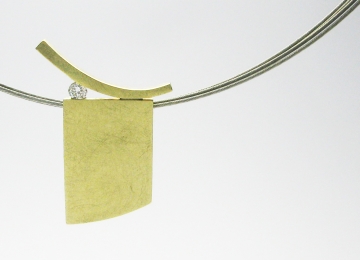 Geel gouden hanger met 0.05 crt.diamant MR184.jpg