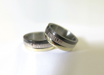 Geel Trouwringen met Zirkonium ringen_met_zirkonium.jpg