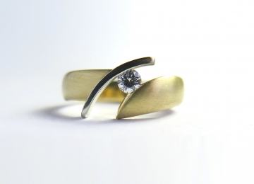 Veranderde Trouwring trouwring_met_diamant.jpg