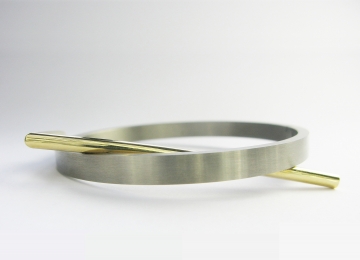 Titanium/geel gouden armband met ronde draad mr189.jpg