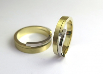 Geel en wit gouden Trouwringen 2 ringen_193_en_194_in_goud.jpg