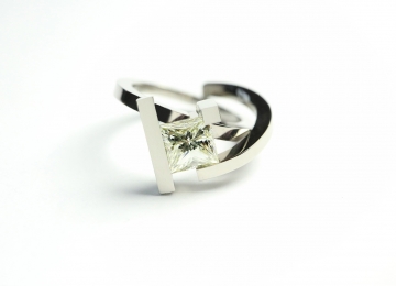 DWitgouden ring met Diamant witgouden_ring_met_diamant.jpg